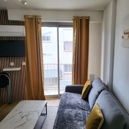 Magnifique En Bord De Vue Montagne Apartment *